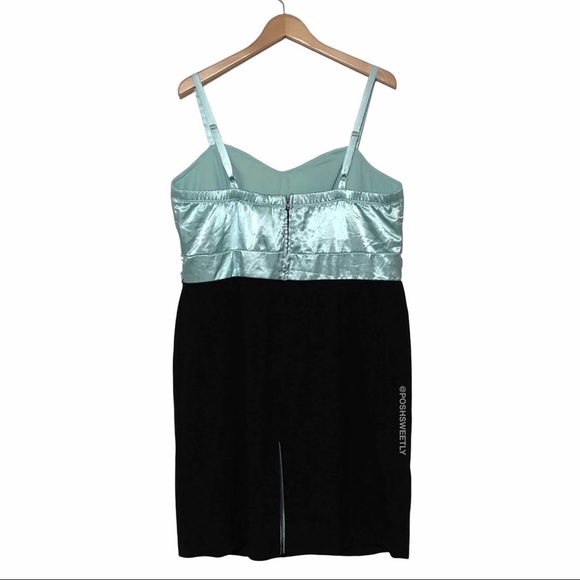 Torrid Retro Satin Dress - Picture 4 of 11